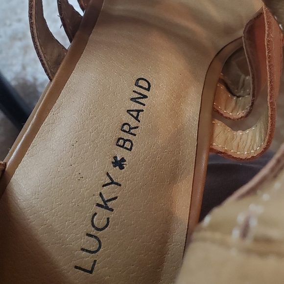 Lucky Brand Women's Brown Strappy Sandals - Picture 7 of 8